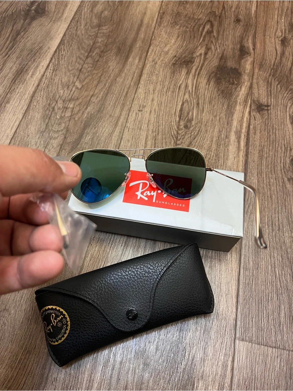 Ray-Ban RB3025 Aviator Large Metal Sunglasses Gold Frame Green Lens Authentic